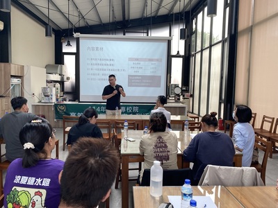 114.08.18 高餐大餐旅暨會展行銷管理系王聖傑老師傳授網路熱搜行銷操作圖片